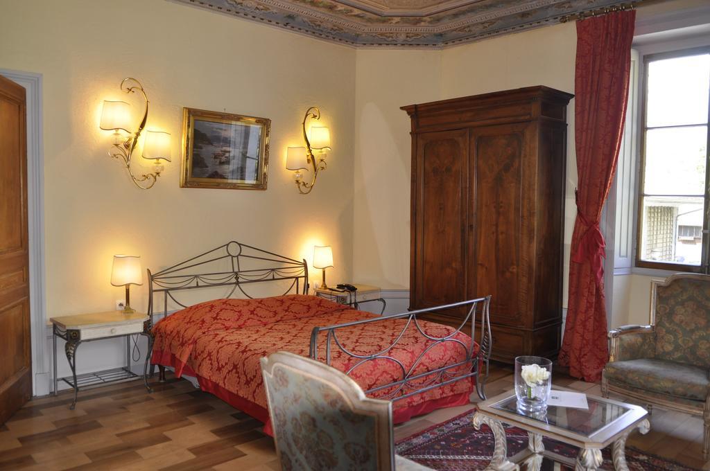 Hotel Du Parc - Manoir Du Baron Blanc Faverges Ruang foto