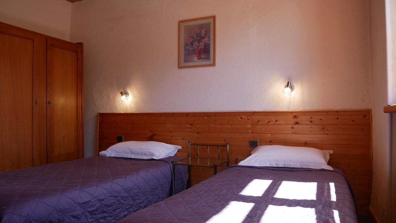 Hotel Du Parc - Manoir Du Baron Blanc Faverges Bagian luar foto